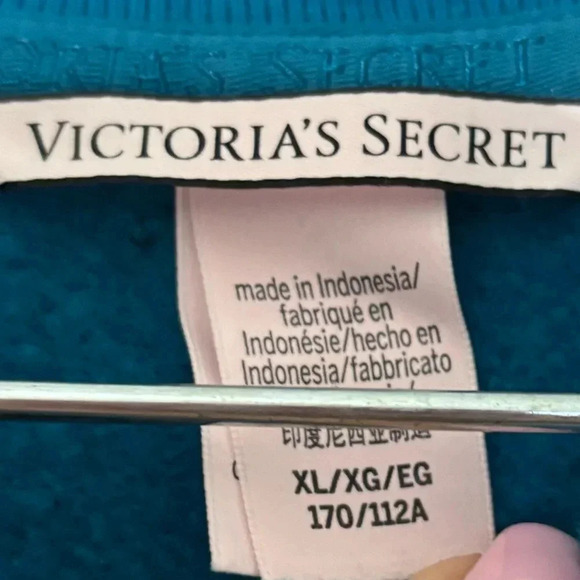 Turquoise sweater Victoria secret - Picture 3 of 3